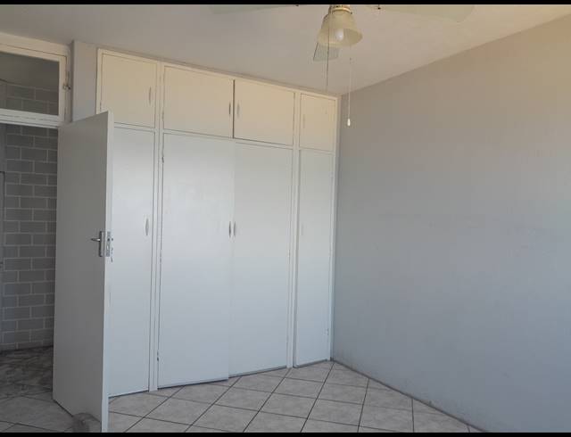 2.5 BEDROOM APARTMENT RENTED IN AMANZIMTOTI